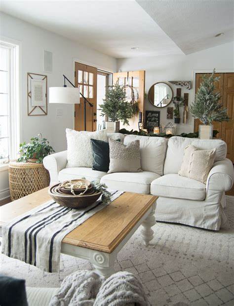 Classic Living Room Decor Idea