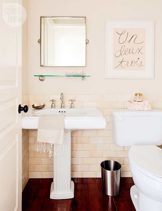 Color Your Bathroom Peachy