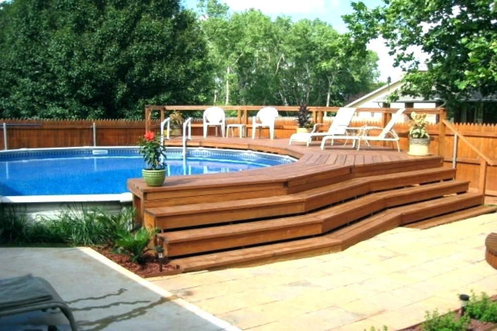 Multi-Staired Round Deck Rich Pool