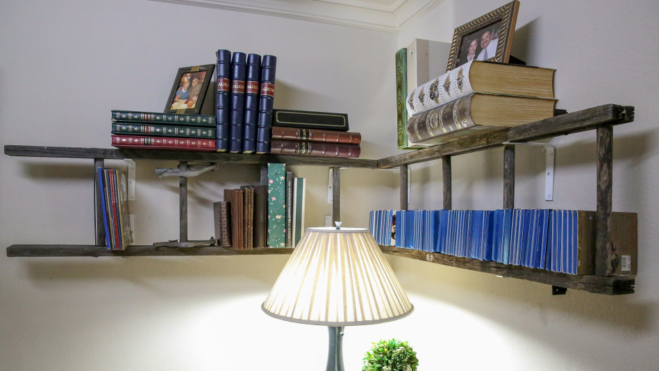 Transforming Old Ladder into Book Shelf