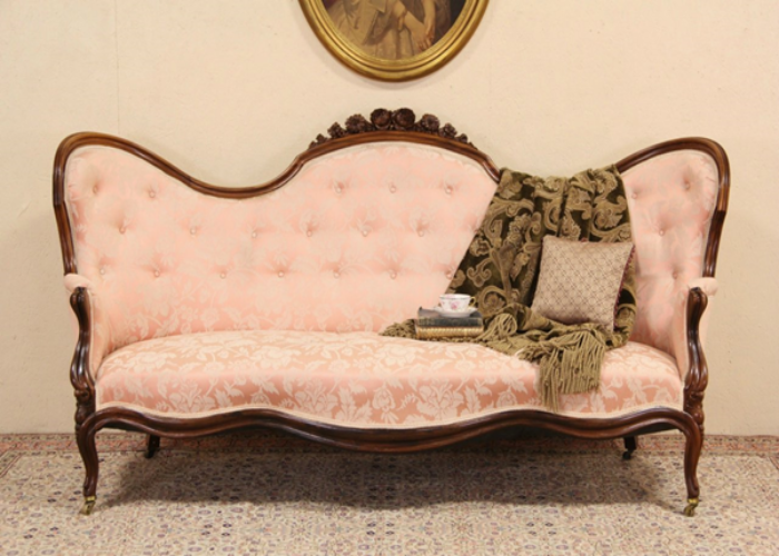 Victorian Cozy Sofa